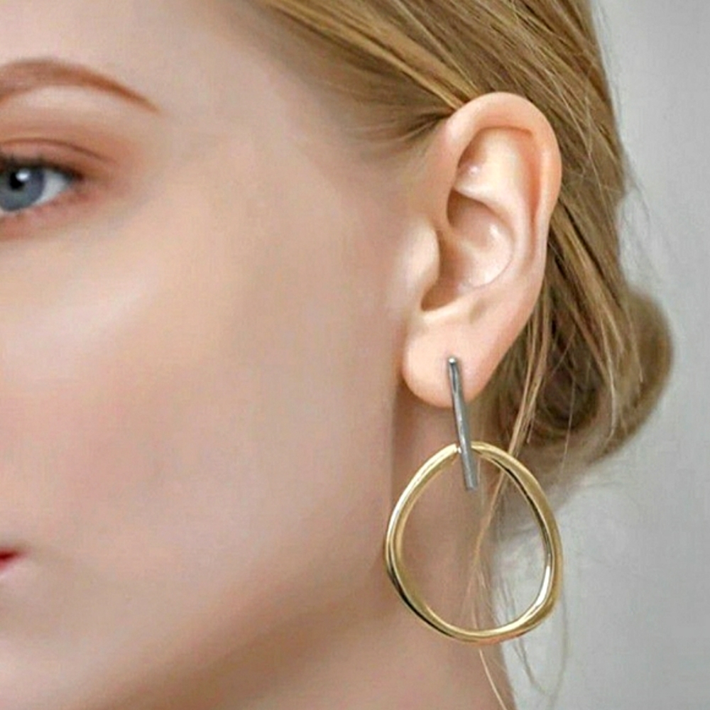 ▪️Minimalist mixed metal gold and silver dangle statement earrings 2.5 i…